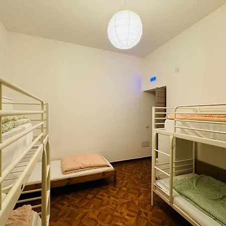 曼奇尼那不勒斯旅馆 旅馆 *