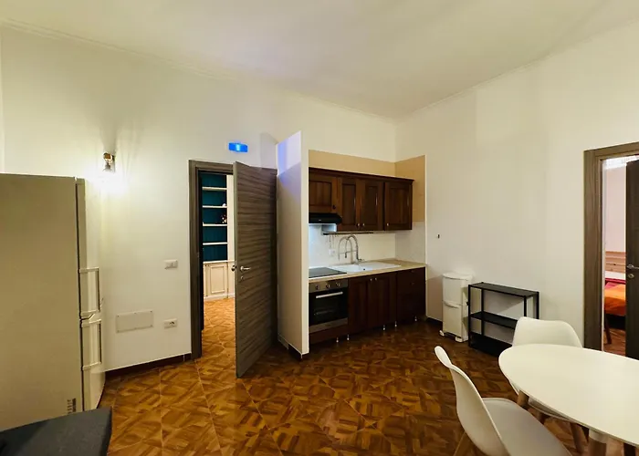 曼奇尼那不勒斯旅馆 旅馆 *